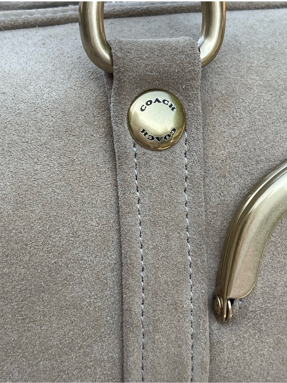 Coach Kisslock Barrel Bag In Soul /Tan Suede Brass Hardware Gift Boxed NWT - Picture 12 of 16